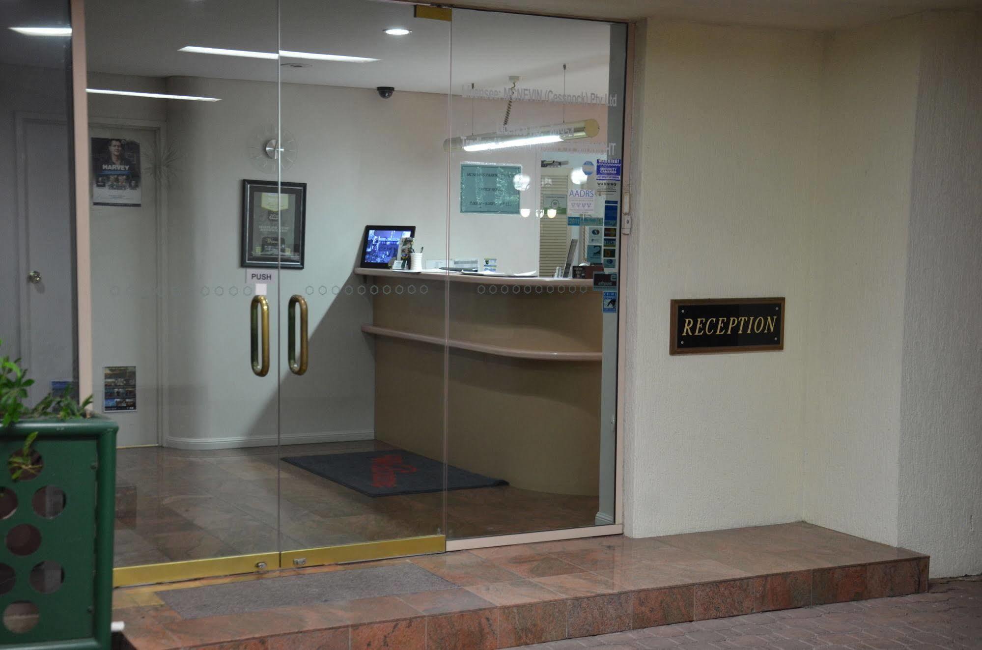 Mcnevins Maryborough Motel Luaran gambar